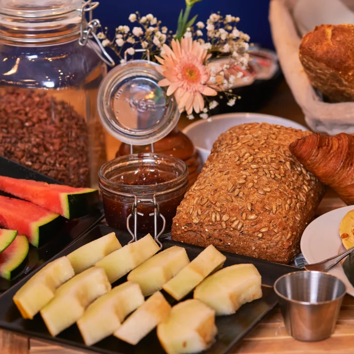 Les Trois Voiles Hotel breakfast buffet