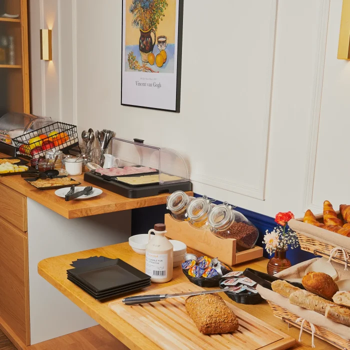 Les Trois Voiles Hotel breakfast buffet