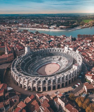 Arles à proximité des Trois Voiles
